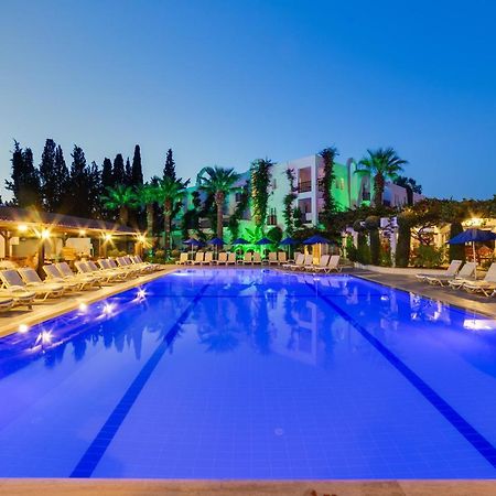 Natur Garden Hotel Битез Экстерьер фото