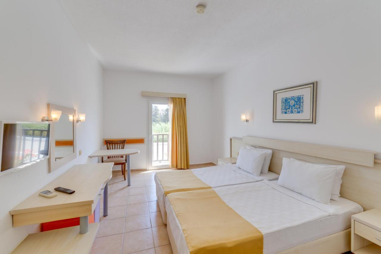 Natur Garden Hotel Битез Экстерьер фото