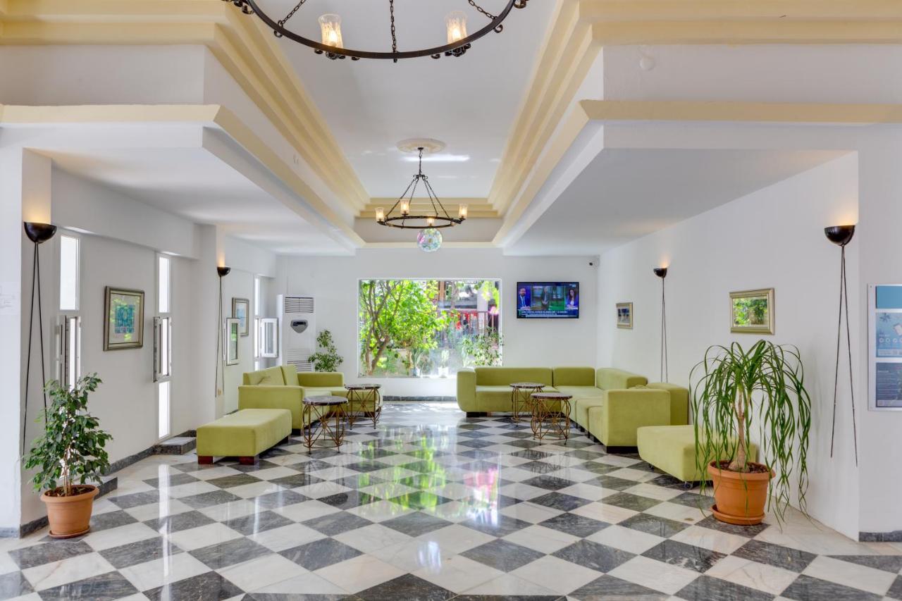 Natur Garden Hotel Битез Экстерьер фото