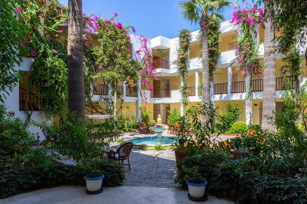 Natur Garden Hotel Битез Экстерьер фото