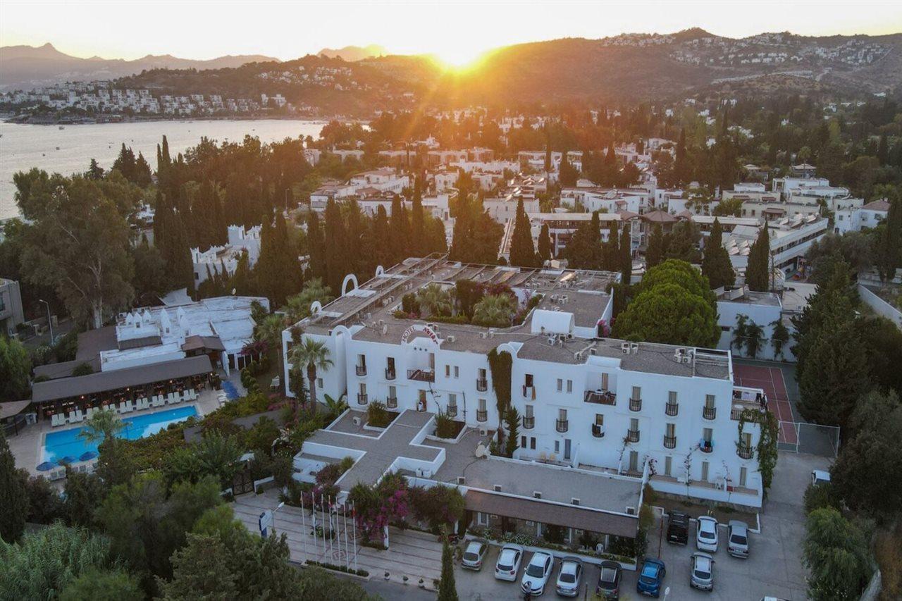 Natur Garden Hotel Битез Экстерьер фото
