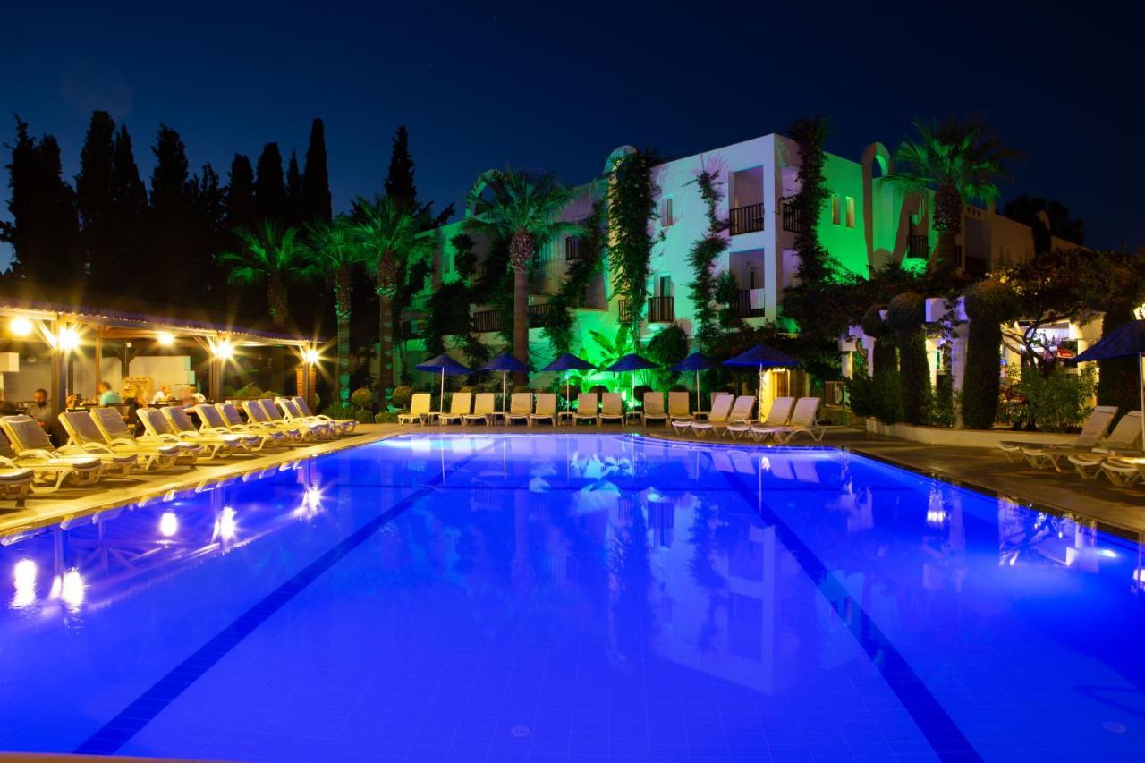 Natur Garden Hotel Битез Экстерьер фото