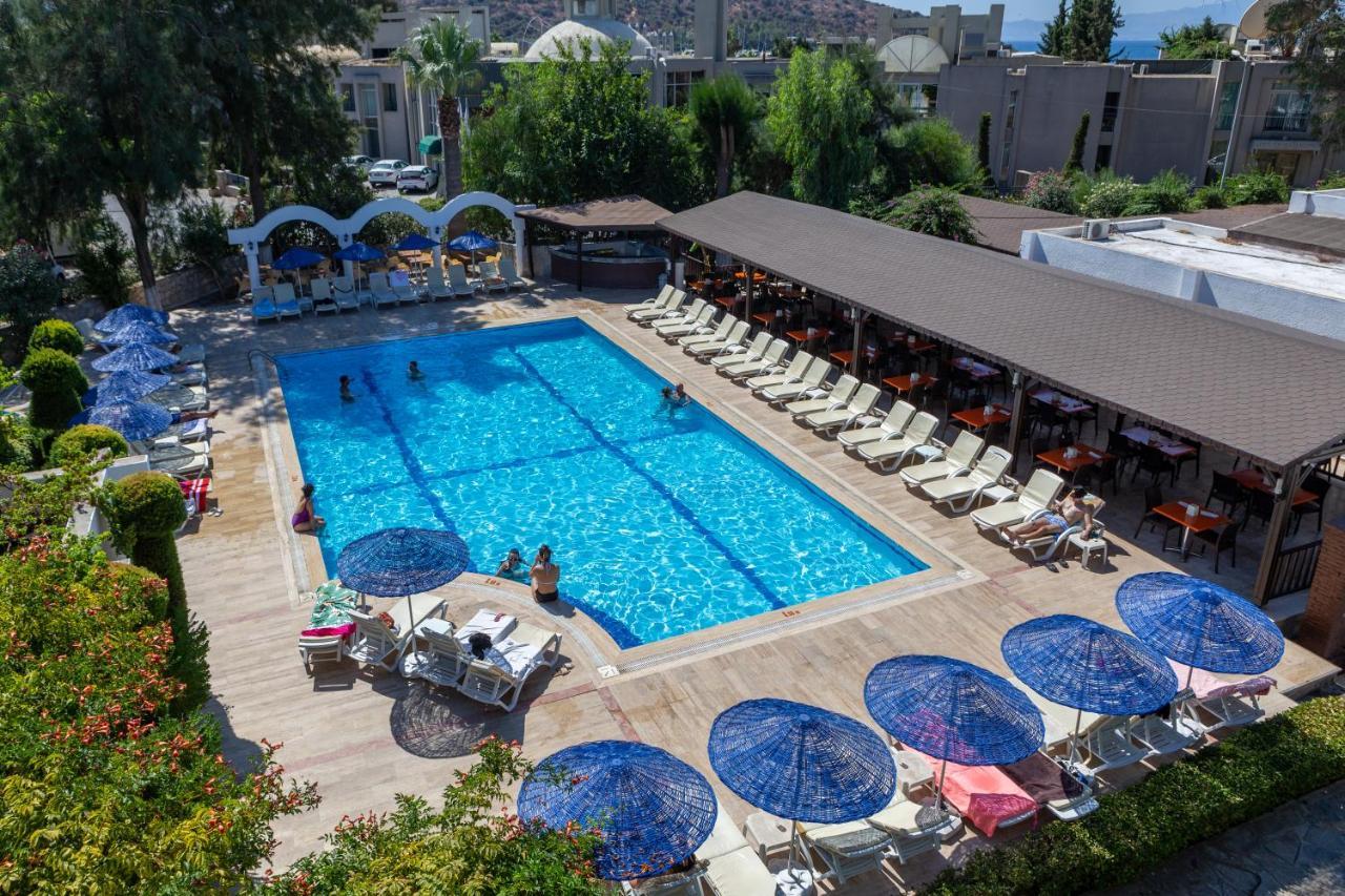 Natur Garden Hotel Битез Экстерьер фото
