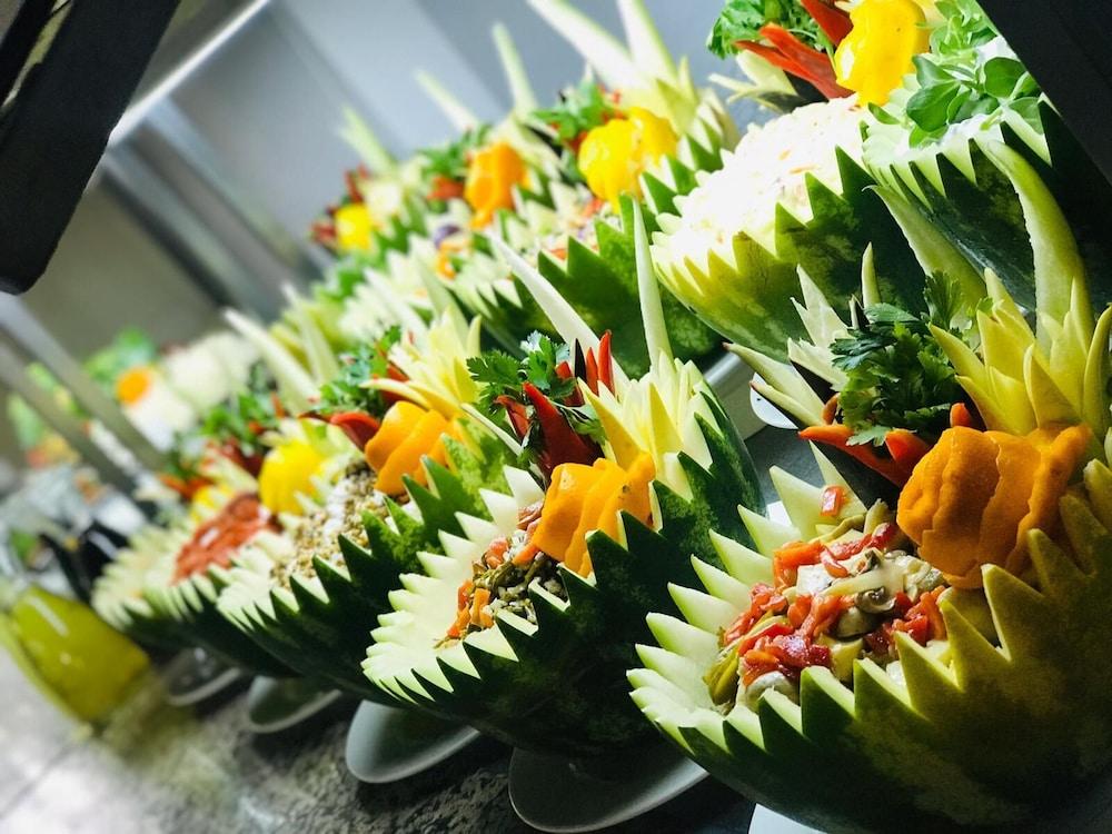 Natur Garden Hotel Битез Экстерьер фото