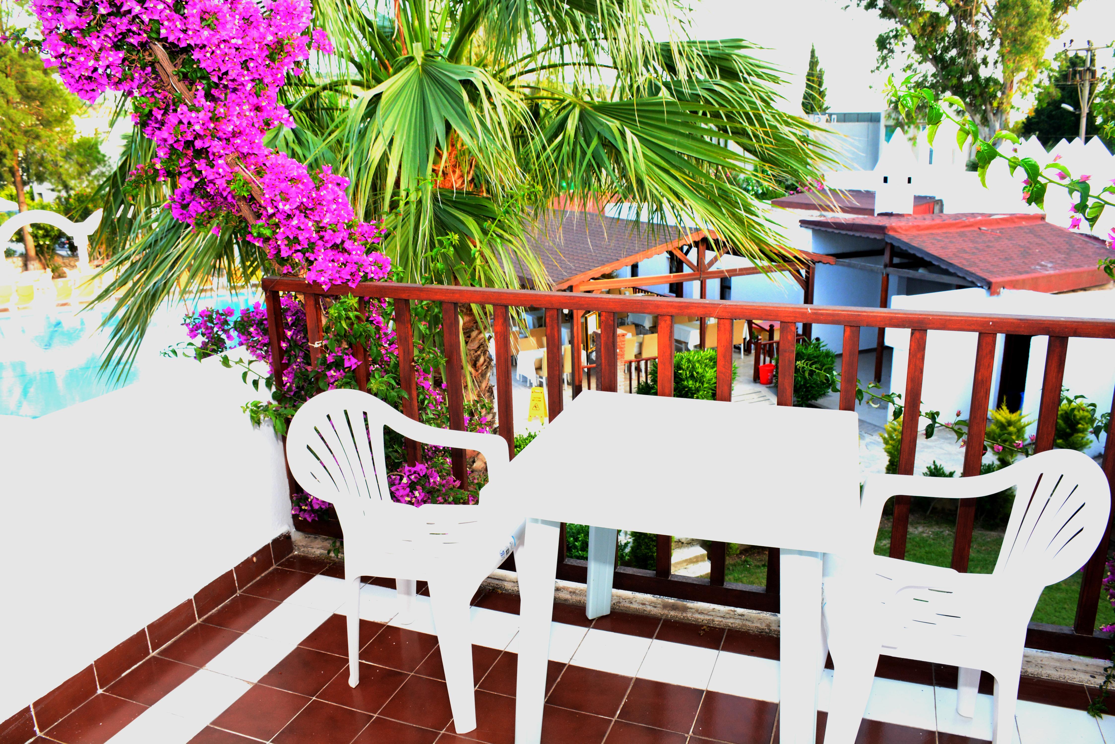 Natur Garden Hotel Битез Экстерьер фото