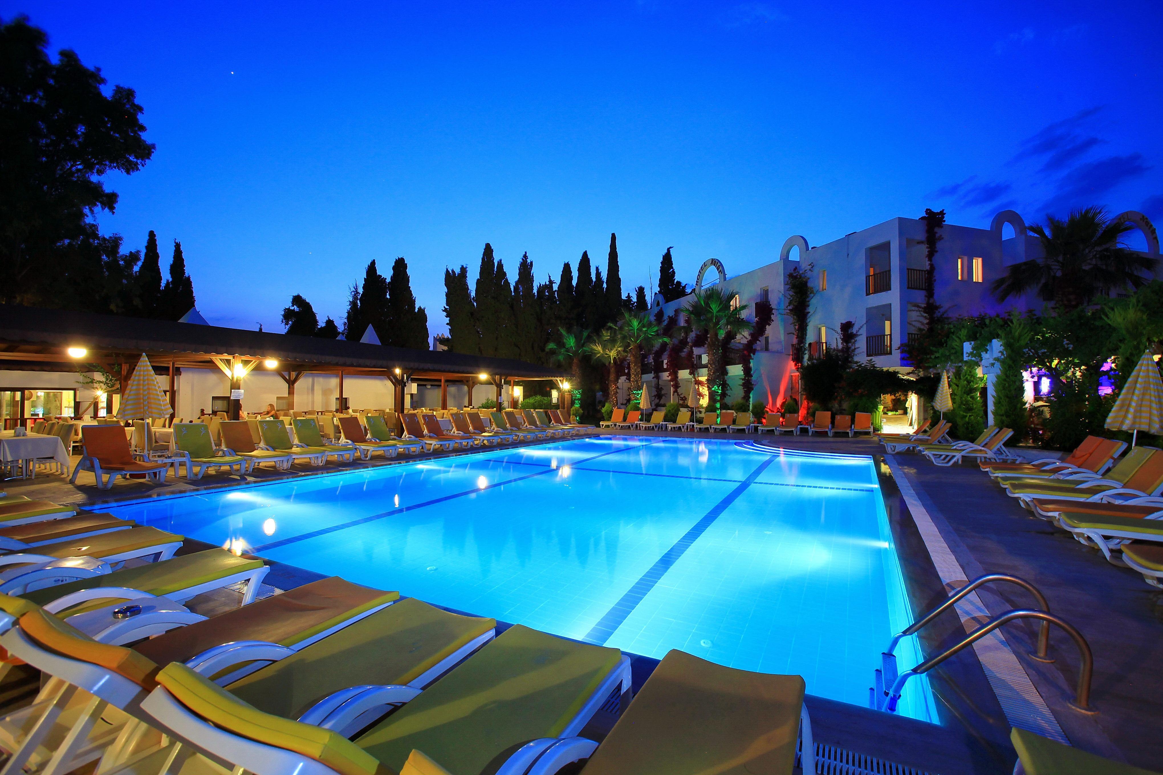 Natur Garden Hotel Битез Экстерьер фото