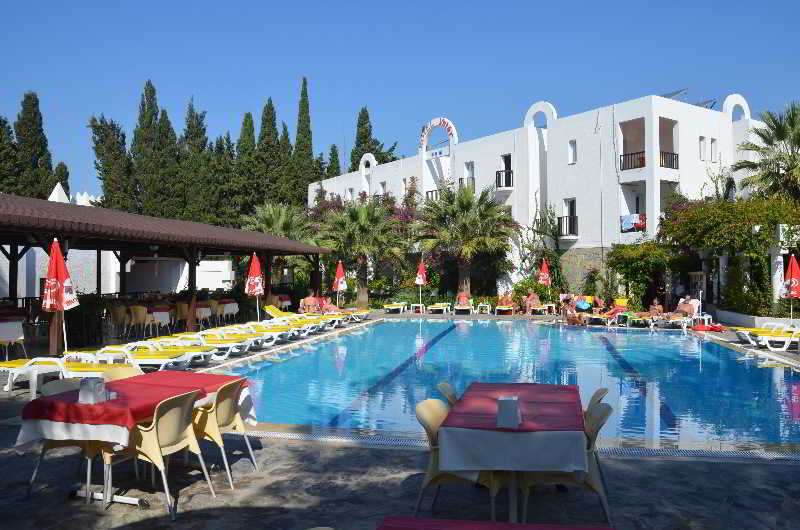 Natur Garden Hotel Битез Экстерьер фото